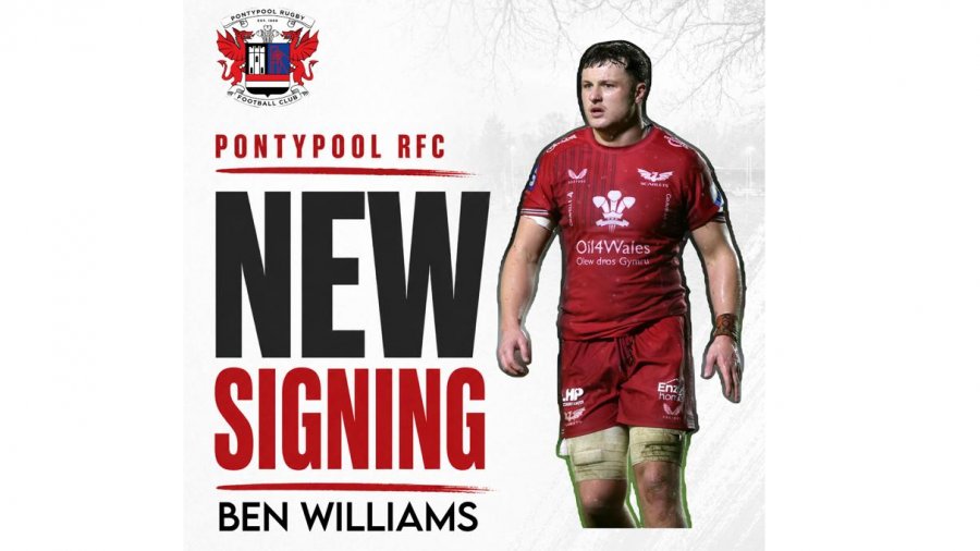Ben Williams signs